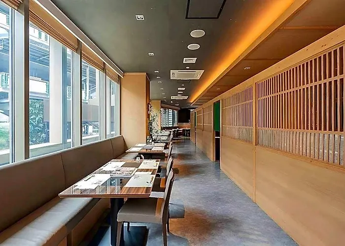 曼谷索拉利亚西铁饭店 4* 曼谷